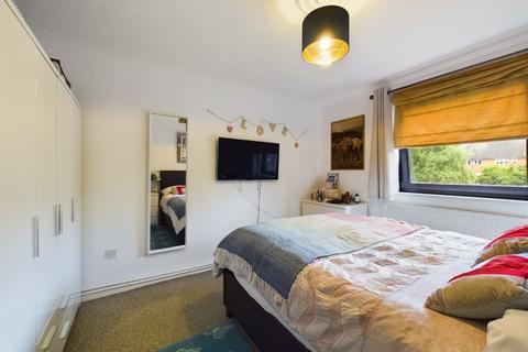 105 Drayton Walk, Northampton, NN2 7SD