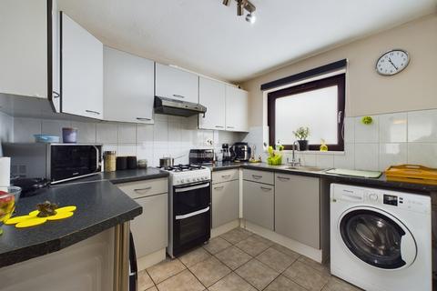 105 Drayton Walk, Northampton, NN2 7SD
