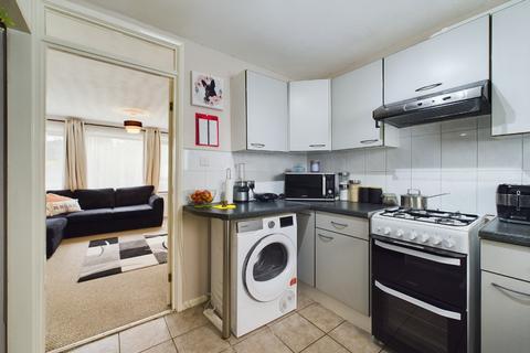 105 Drayton Walk, Northampton, NN2 7SD