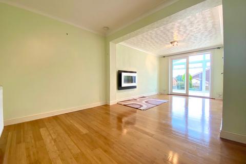 192 Longfield, Falmouth, TR11 4ST