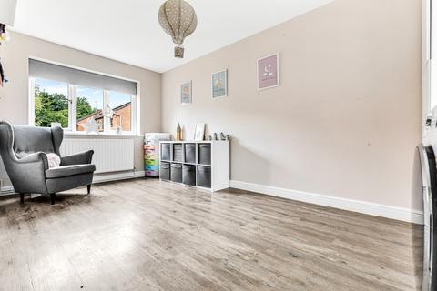 5 bedroom detached house to rent, Caudebec Close, Uppingham