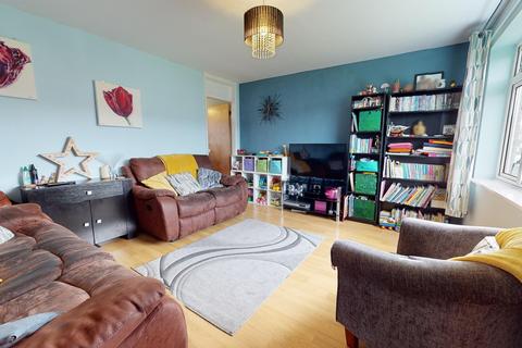 14 Arnull Crescent, Daventry, NN11 9AY