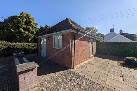 1 bedroom detached bungalow to rent, Sandy Lane, Snape