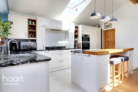 114 Kendal Way, Cambridge, CB4 1LT