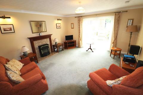 19 Alsace Close, Northampton, NN5 6HX