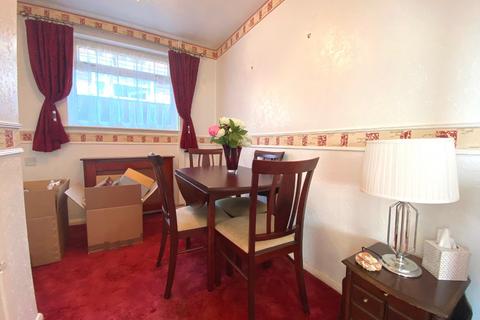 2 Brackenhill Close, Northampton, NN2 7LD