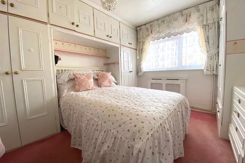 2 Brackenhill Close, Northampton, NN2 7LD
