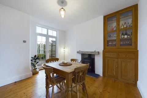 2 Cedar Road, Northampton, NN1 4RN