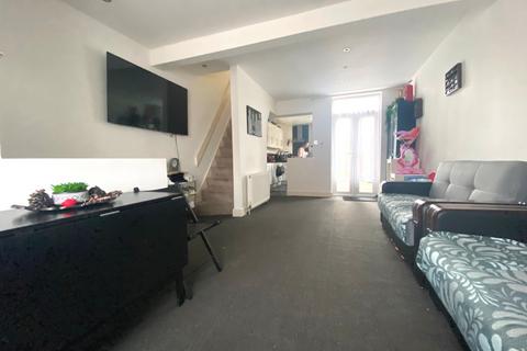 70 Junction Road, Northampton, NN2 7HS