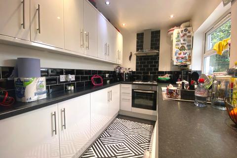 70 Junction Road, Northampton, NN2 7HS
