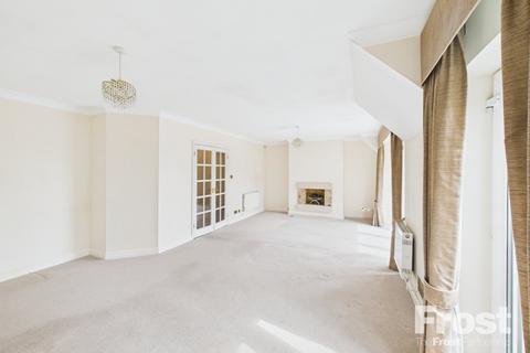 2 bedroom apartment for sale, Straight Road, Old Windsor, Berkshire, SL4