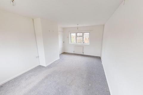 84 Chalcombe Avenue, Northampton, NN2 8LD