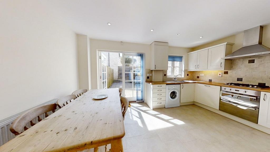 28-Easton-Square-08072024 154426
