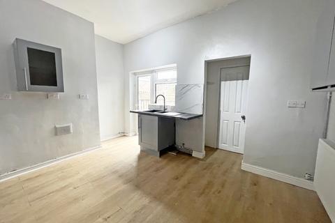 3 bedroom end of terrace house for sale, Mersey Road, Westbank, Widnes