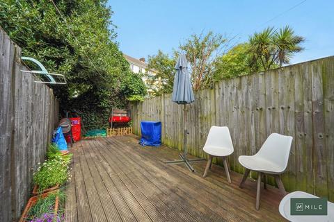 87a Drayton Road, London, NW10 4DH