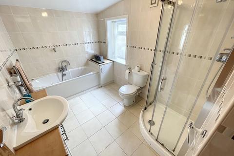 2 bedroom terraced house to rent, Greenbank Terrace, Lower Darwen