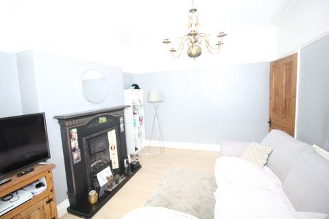 3 bedroom terraced house for sale, Castleford Road, Normanton