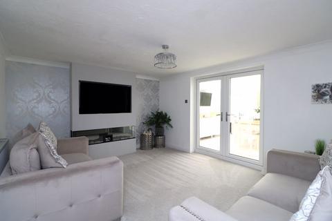 10 Balmoral Way, Walsall, WS2 7RL