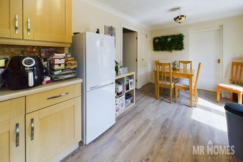 27 Treseder Way, Cardiff, CF5 5NW