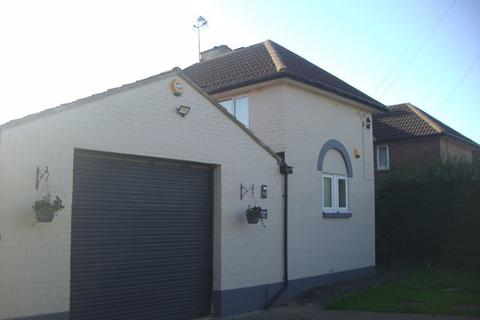 3 bedroom semi-detached house for sale, Halton Moor Avenue, Leeds LS9
