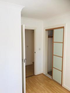 2 bedroom flat to rent, Wolf Lane, Windsor