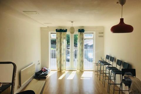 2 bedroom flat to rent, Wolf Lane, Windsor