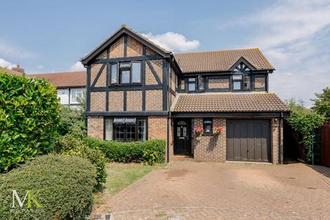 4 bedroom detached house for sale, Walsingham Dene, Bournemouth BH7