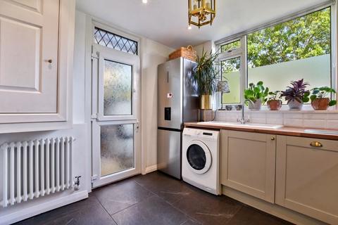 37 Imperial Close, Harrow, HA2 7LN