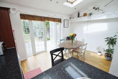 54 Stanley Avenue, Greenford, UB6 8NP