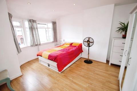 54 Stanley Avenue, Greenford, UB6 8NP
