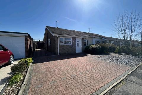 3 bedroom bungalow to rent, Woodlands Close, Great Clacton