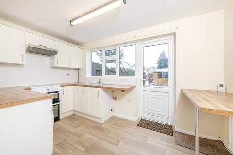 2 bedroom terraced house to rent, St Michaels Road, Long Stratton, NR15