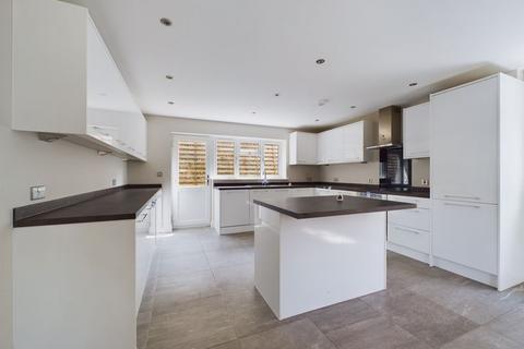 4 bedroom detached house for sale, Hickory Dell, Hempstead