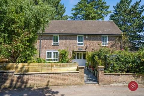 The Pines Brookside, Headington, Oxford, OX3 7PJ