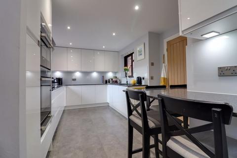 9 Boardman Crescent, Stafford, ST16 1AF