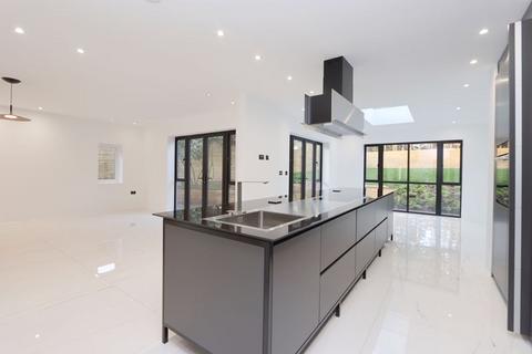 5 bedroom detached house for sale, Brook Way, Chigwell IG7