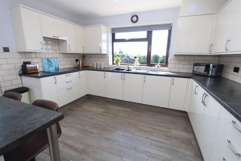 4 bedroom semi-detached house for sale, High Street, Brierley Hill DY5