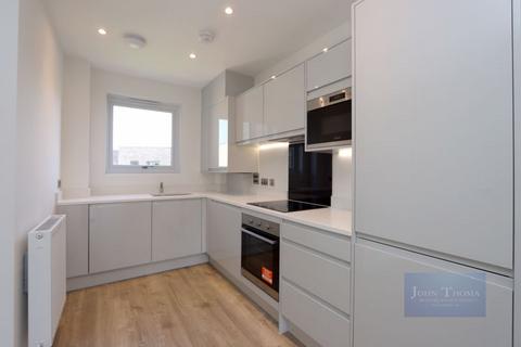 undefined, Luctons Close, Loughton IG10