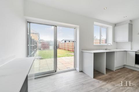 106 Anton Road, South Ockendon, RM15 5AU