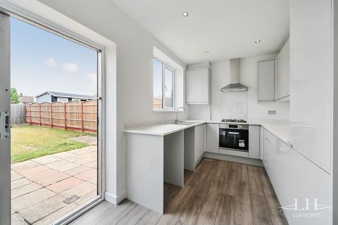 106 Anton Road, South Ockendon, RM15 5AU