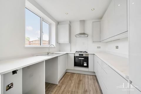 106 Anton Road, South Ockendon, RM15 5AU