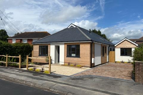 3 bedroom detached bungalow for sale, Thornbury Avenue, Blackfield, Southampton, Hampshire, SO45