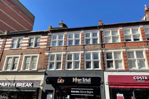 2 bedroom flat to rent, High Street, Southend on Sea, Essex, SS1 1LL