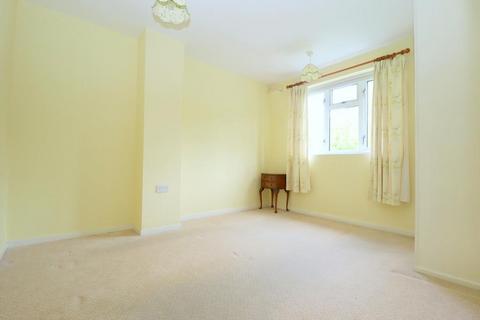 3 bedroom semi-detached house for sale, Fairford Avenue, Old Bedford Road Area, Luton, Bedfordshire, LU2 7ER