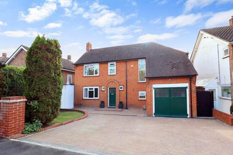 4 bedroom detached house for sale, Fairford Avenue, Old Bedford Road Area, Luton, Bedfordshire, LU2 7ES