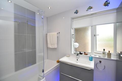 22 Hunter Road, Milngavie, Glasgow, G62 7PX