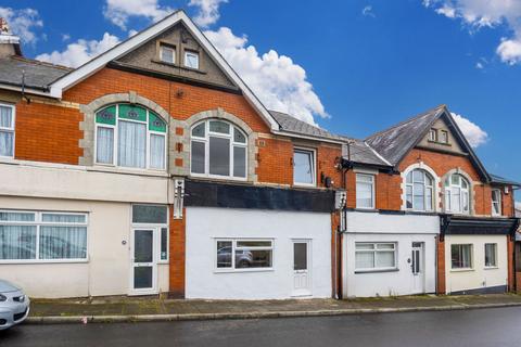 4 bedroom terraced house for sale, Newport Road, Bedwas, Caerphilly, CF83 8AA