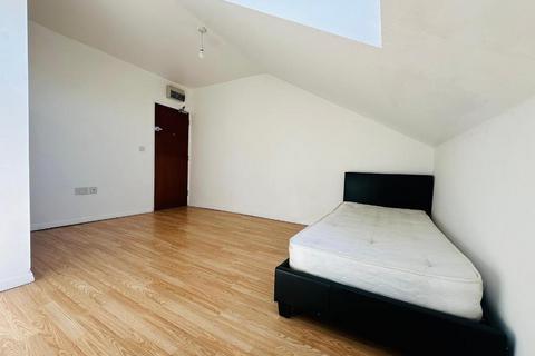 Studio to rent, East Side Place, Newhaven, East Sussex, BN9 0AY