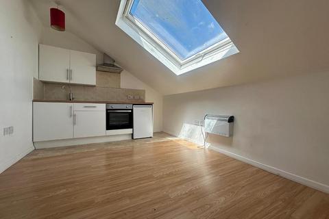 Studio to rent, East Side Place, Newhaven, East Sussex, BN9 0AY