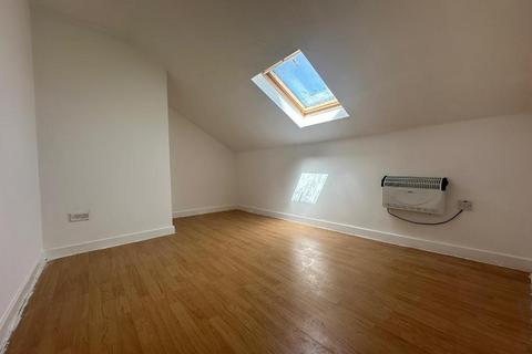 Studio to rent, East Side Place, Newhaven, East Sussex, BN9 0AY